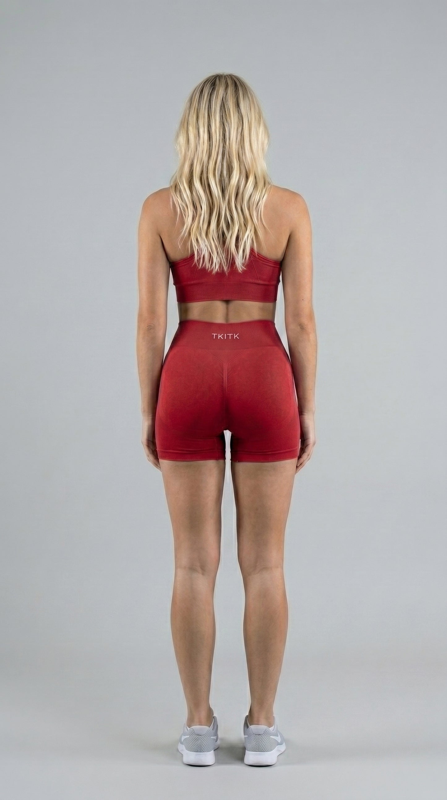 Aura™ Sculpting Mid-Waist Scrunch Shorts