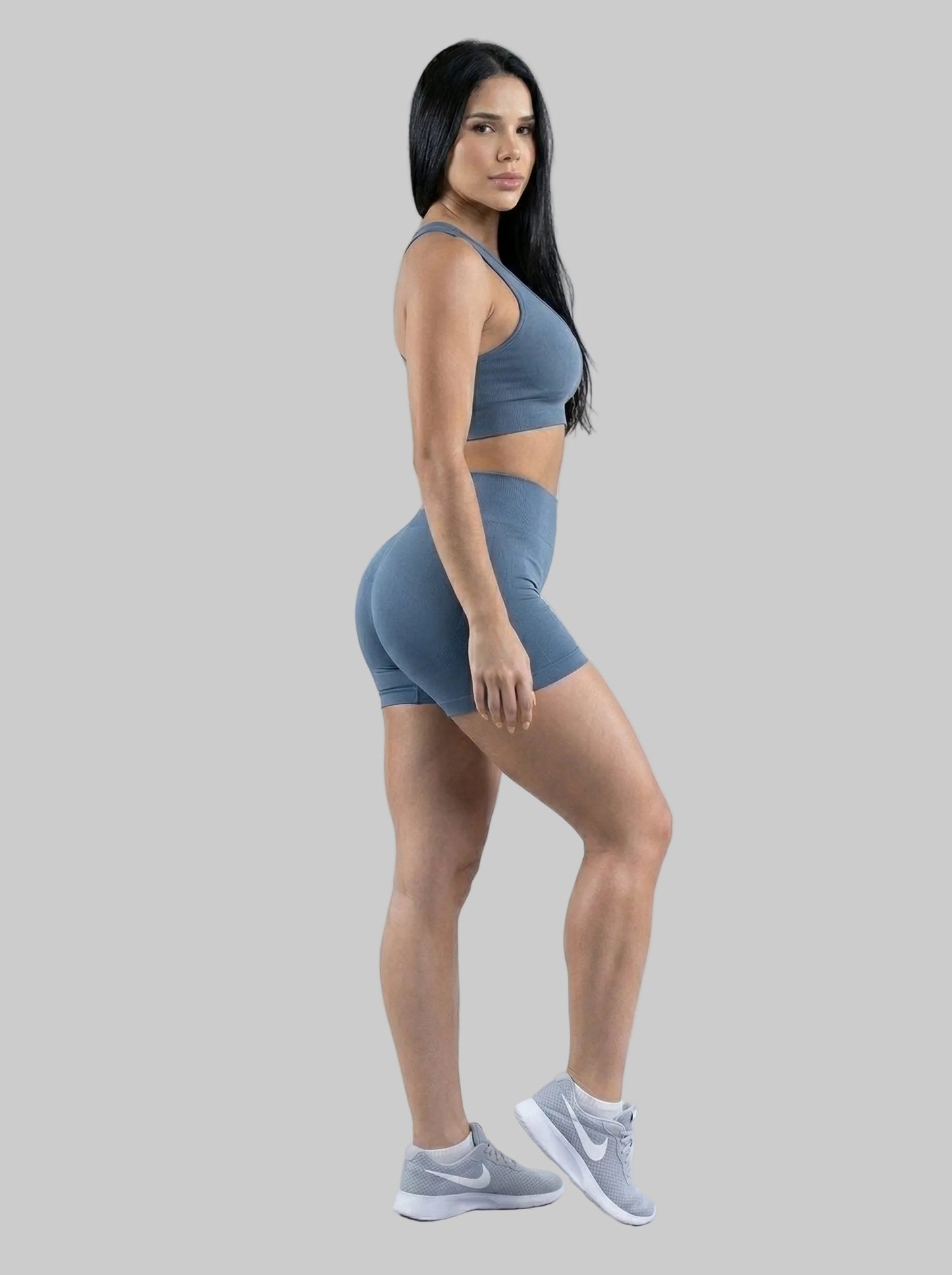 Aura™ Sculpting Mid-Waist Scrunch Shorts